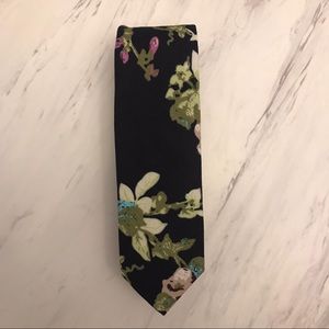 Penguin tie